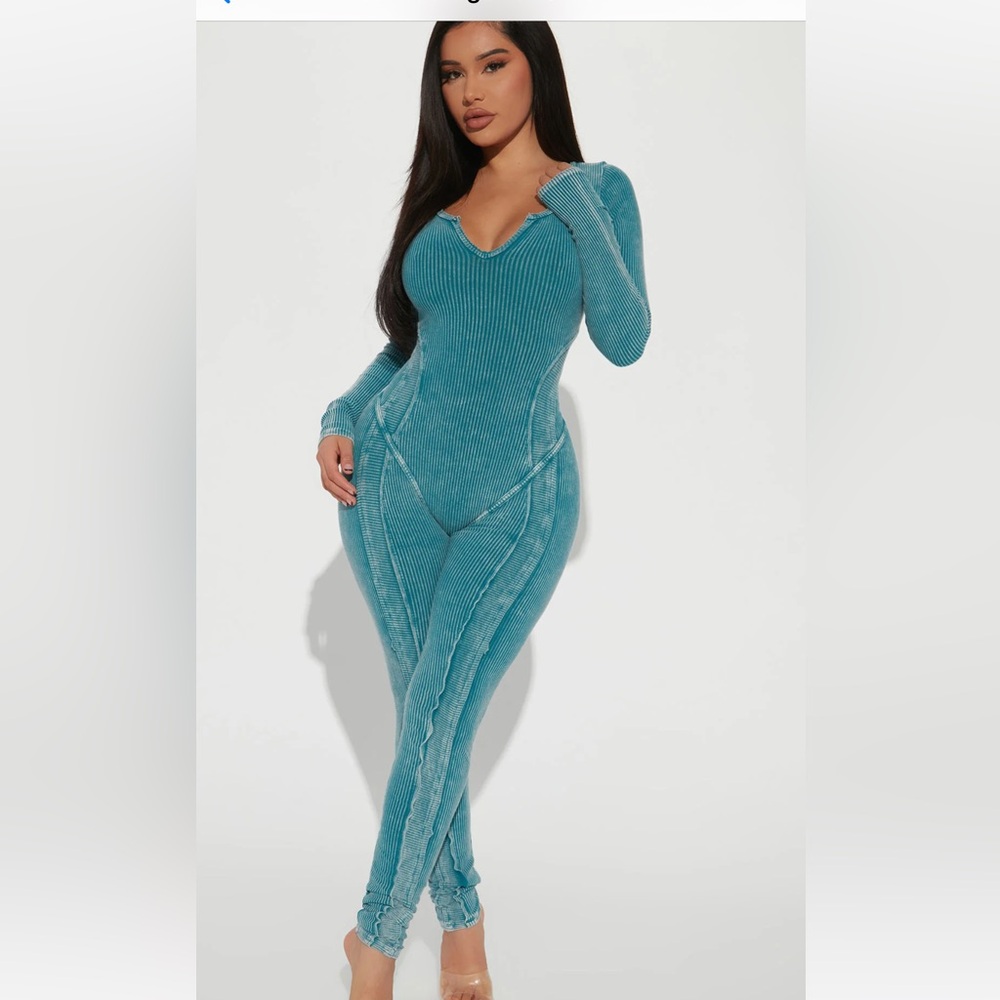 Elegant Teal Ribbed Jumpsuit